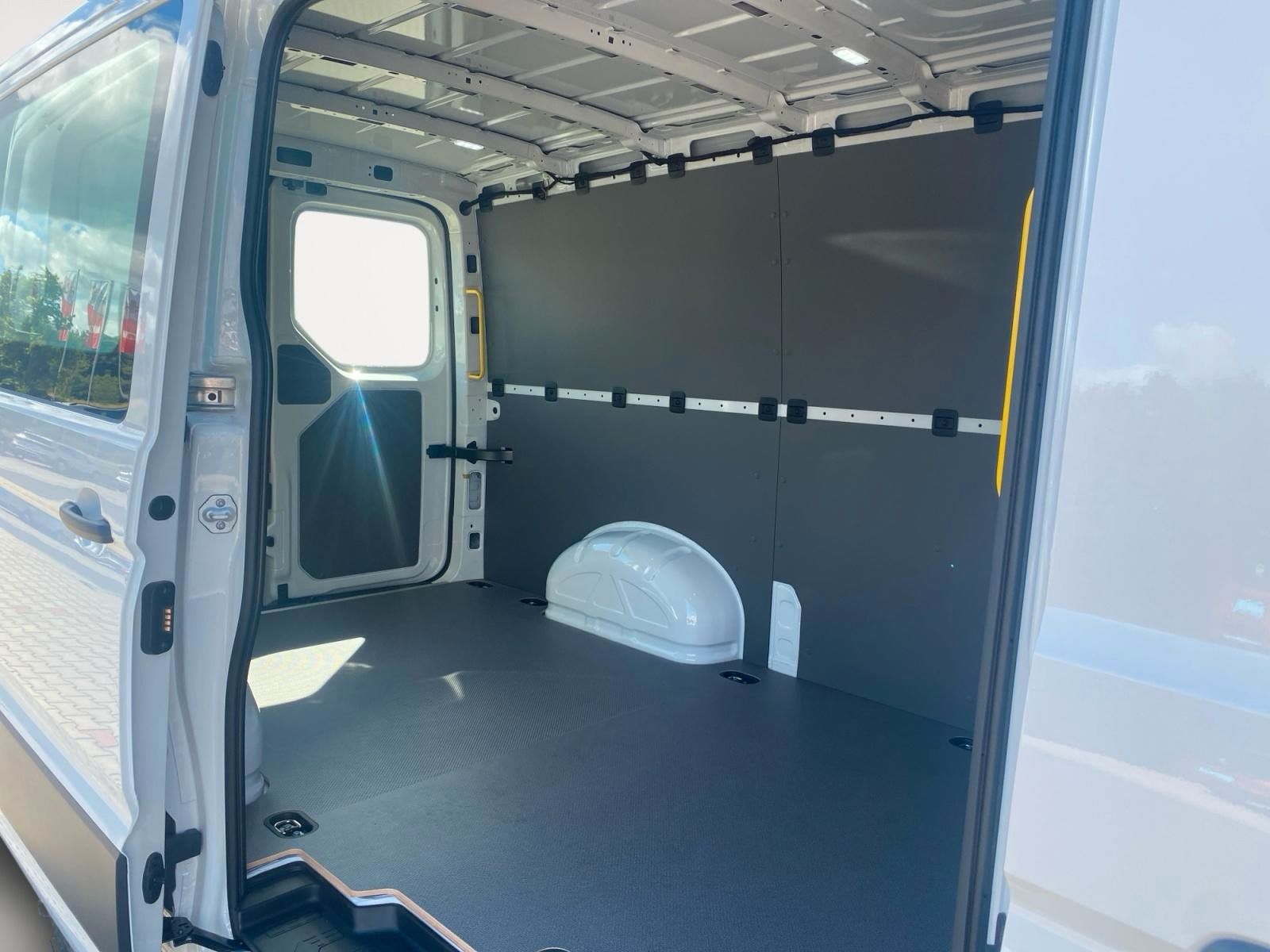 Fahrzeugabbildung Volkswagen Crafter 35 TDI MR VA