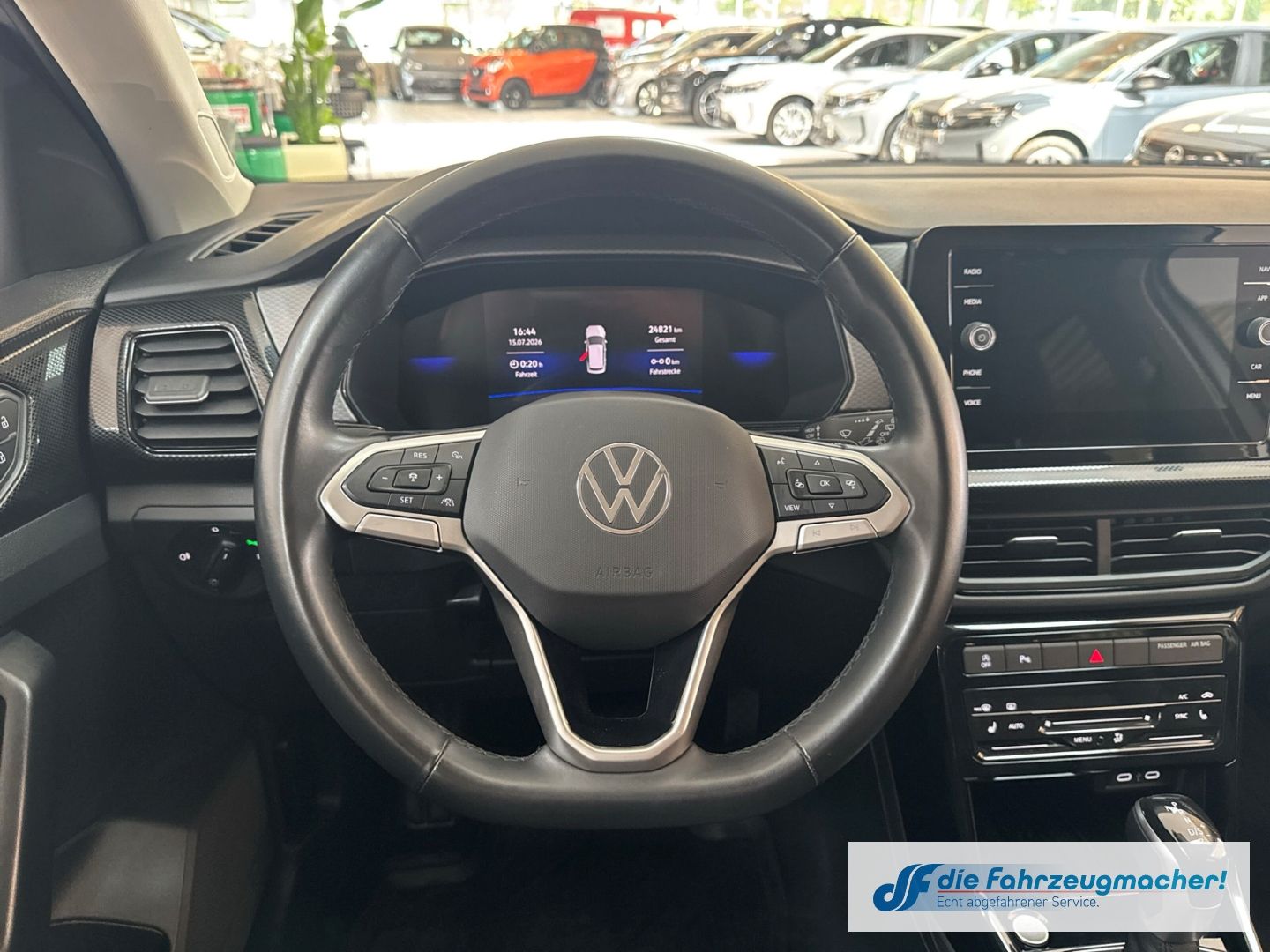 Fahrzeugabbildung Volkswagen T-Cross 1.0 TSI 85 kW Life Digitales Cockpit LED