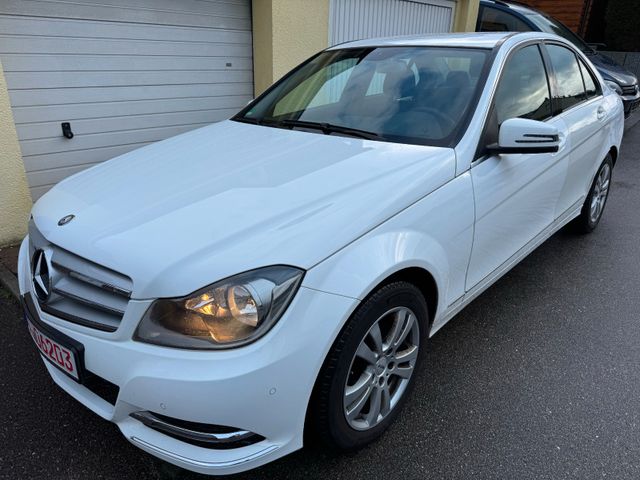 Mercedes-Benz C 180 CGI Lim. BlueEfficiency Avantgarde 2.Hand