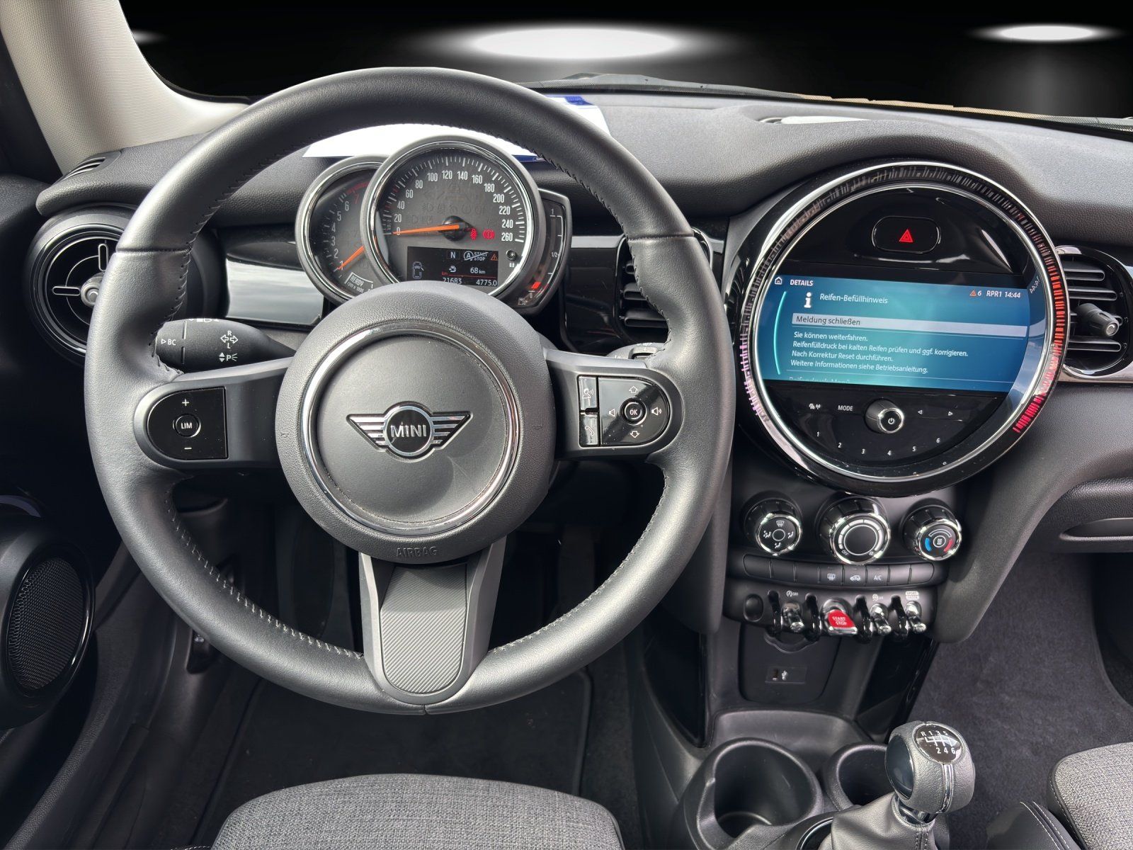 Fahrzeugabbildung MINI Cooper Classic Trim