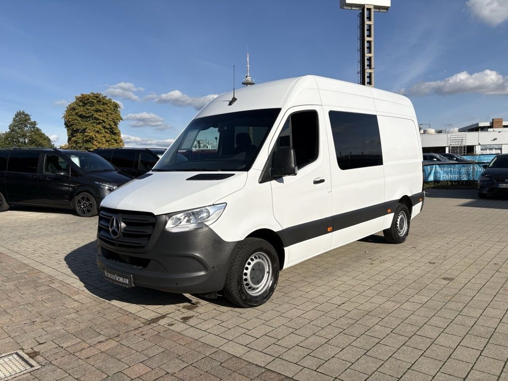 Image of Mercedes-Benz Sprinter