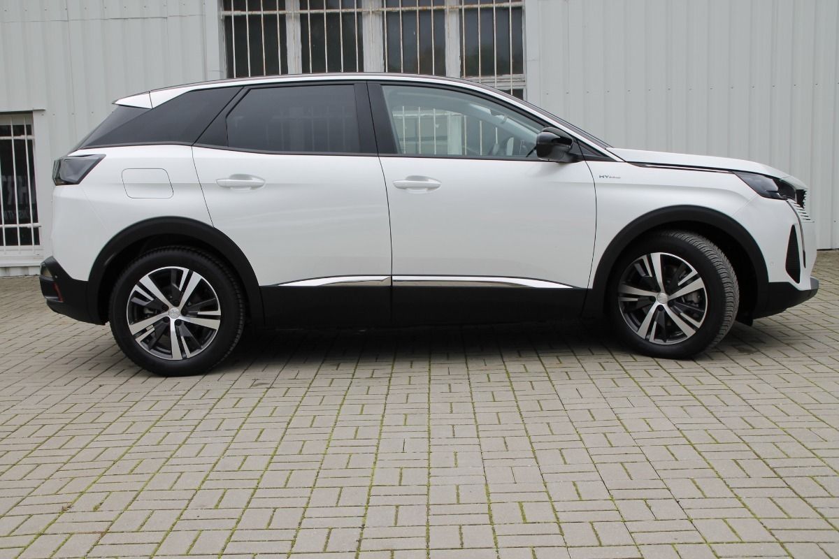 Fahrzeugabbildung Peugeot 3008 Hybrid 225 Allure Pack