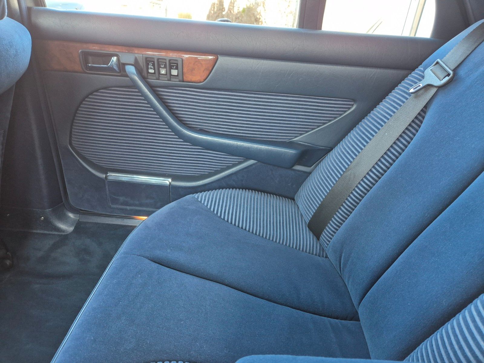 Fahrzeugabbildung Mercedes-Benz 560 SEL/Orig. km/Topfahrzeug