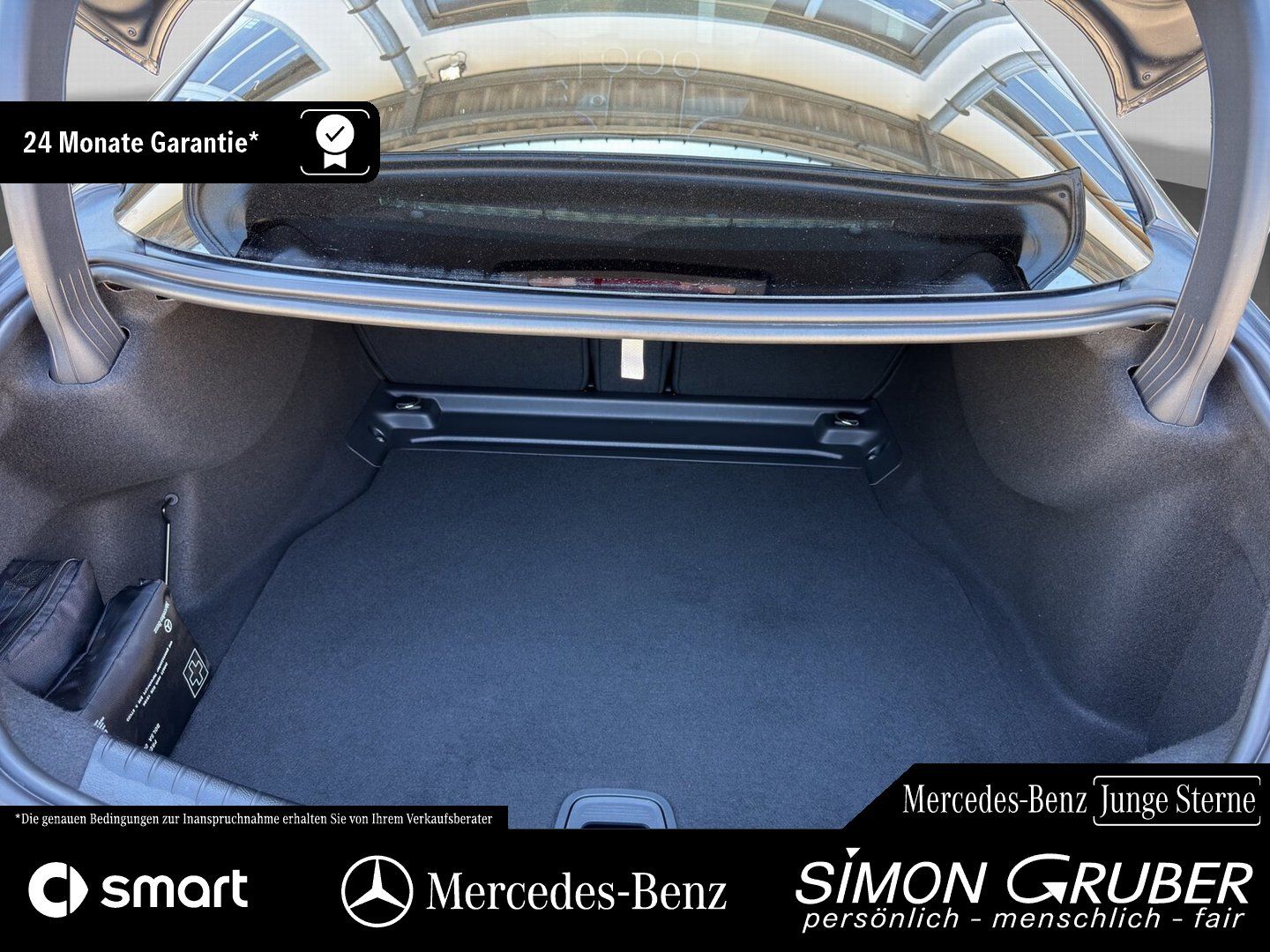 Fahrzeugabbildung Mercedes-Benz CLE 53 4M+ AMG Pano Magno Massage Sitzklima HUD