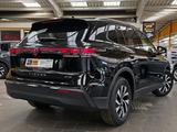 Volkswagen Tiguan 1,5 eTSI People el.schw.AHK Sicherheit... - Volkswagen Tiguan: Schwarz