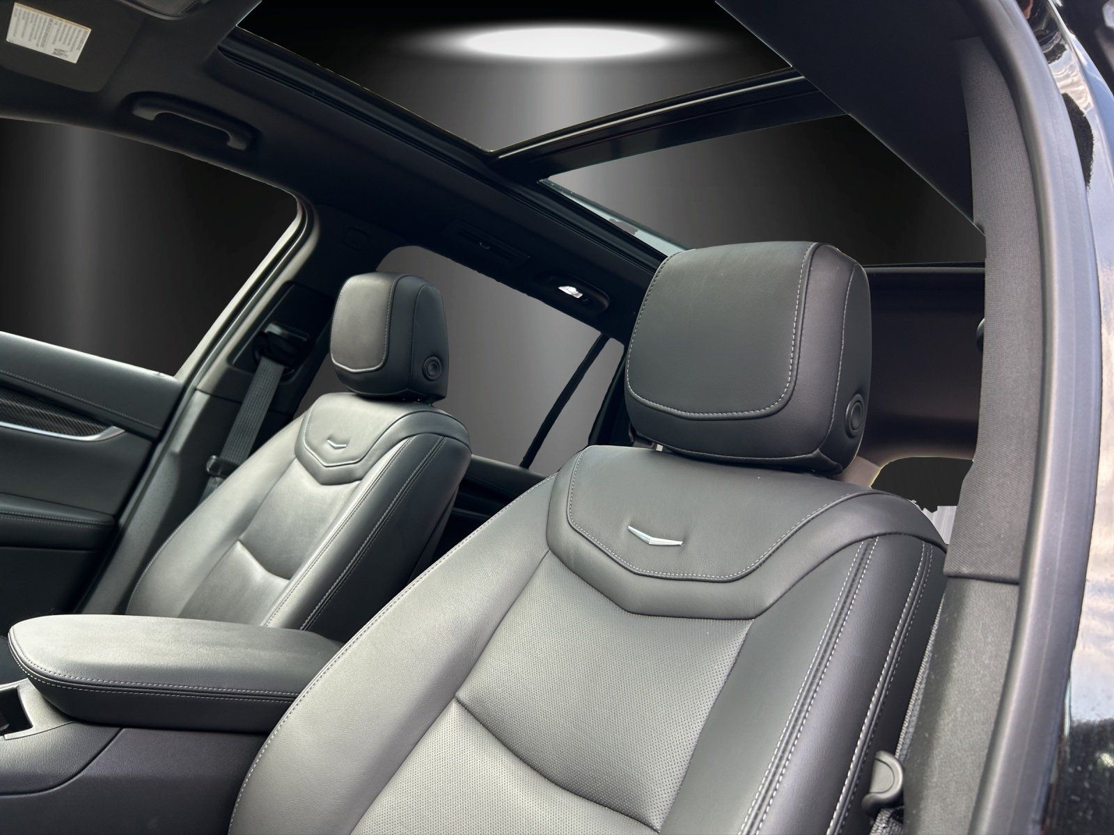 Fahrzeugabbildung Cadillac XT6 Sport 3.6 AWD 7-SITZER/SHZ/LED/NAVI/AHK/PANO