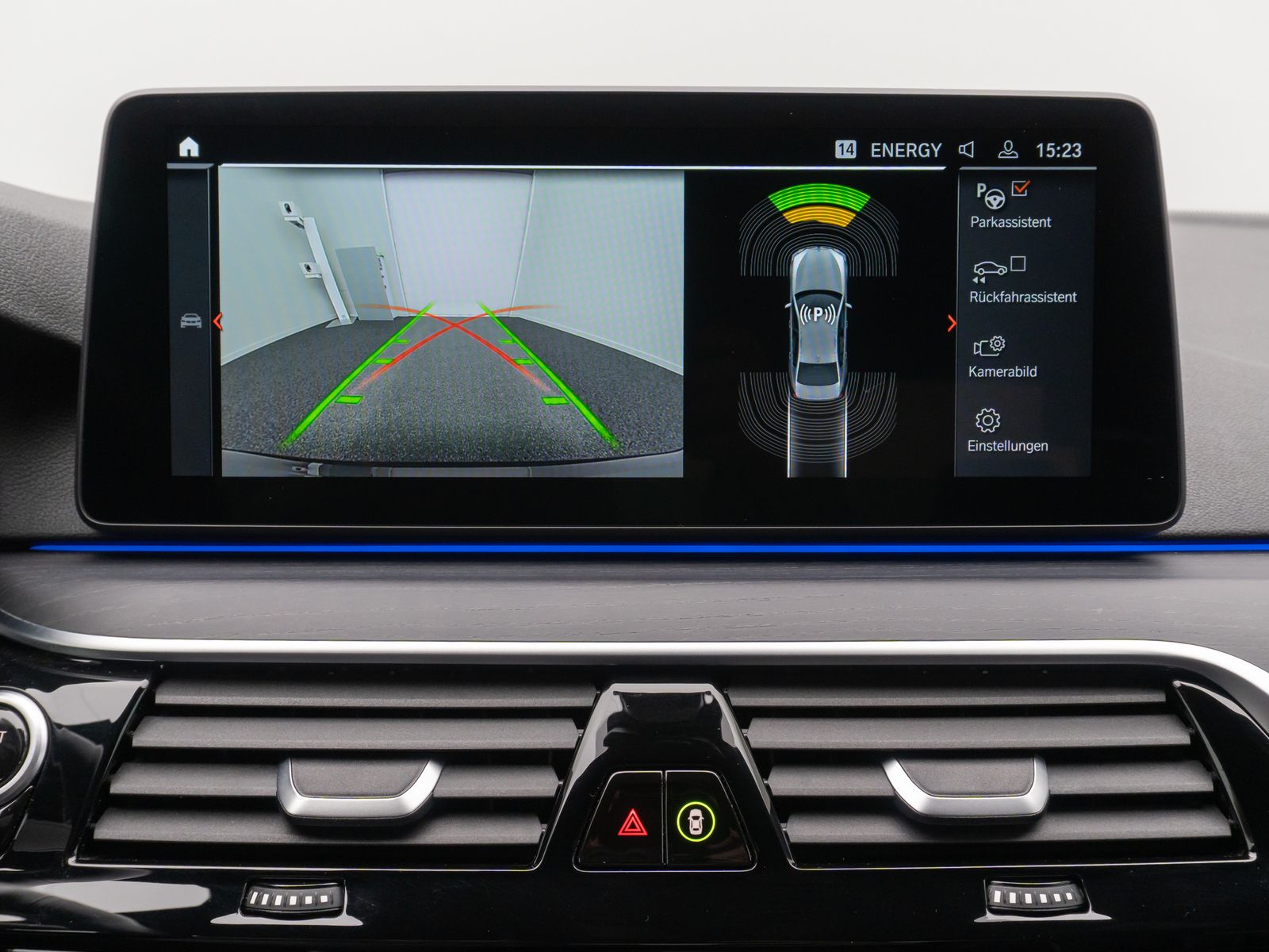 Fahrzeugabbildung BMW 540d xD M Sport Laser Kamera HUD DAB HiFi Komfor