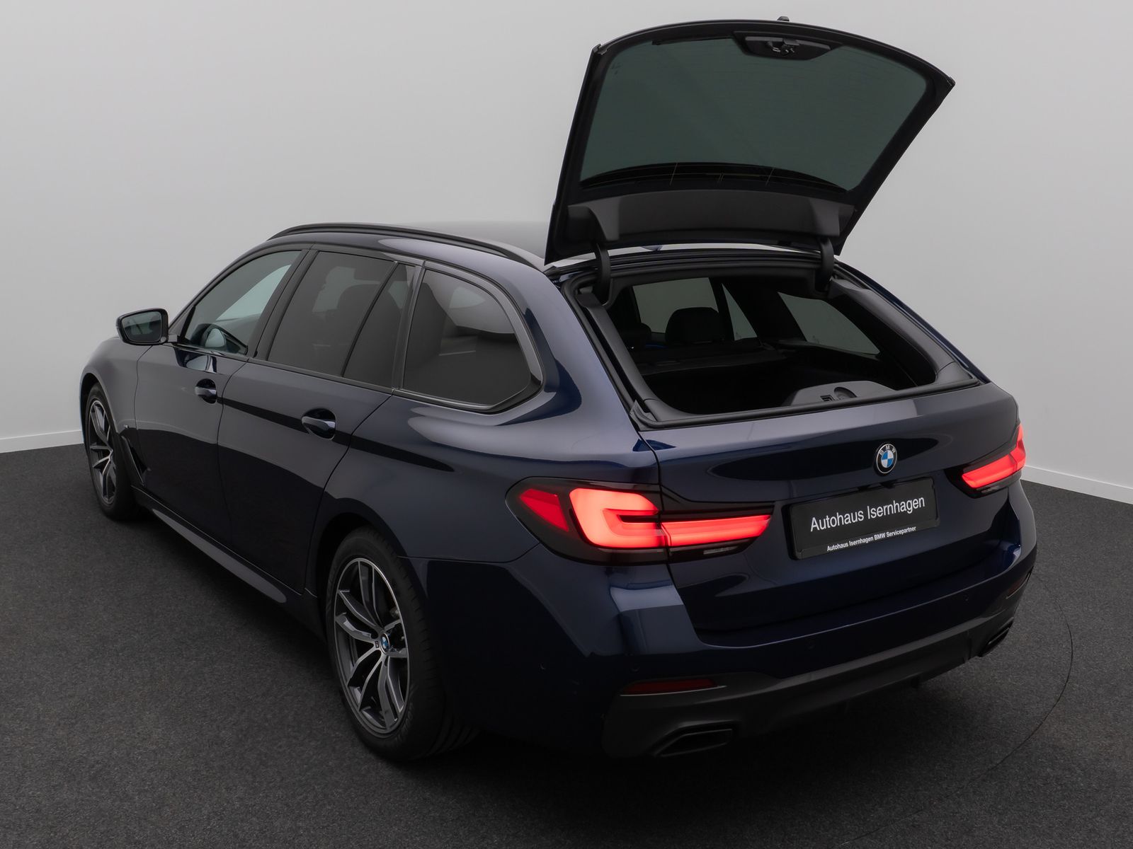 Fahrzeugabbildung BMW 540d xD M Sport Pro Kamera Laser HUD H/K Komfort