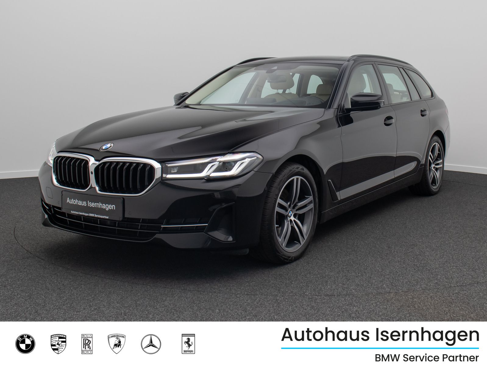 Fahrzeugabbildung BMW 520d Panorama 360° HUD DAB Komfort Alarm AHK LED