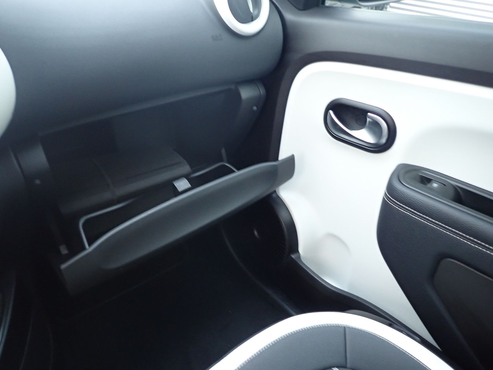 Fahrzeugabbildung Renault Twingo Techno Electric