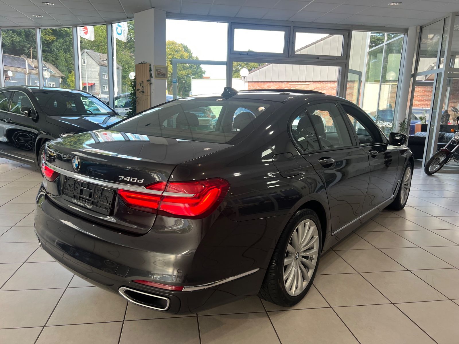Fahrzeugabbildung BMW 740 d xDrive * SITZBELÜFTUNG*MASSAGE*360 KAMERA*