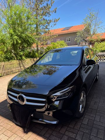 MERCEDES-BENZ B 250 e