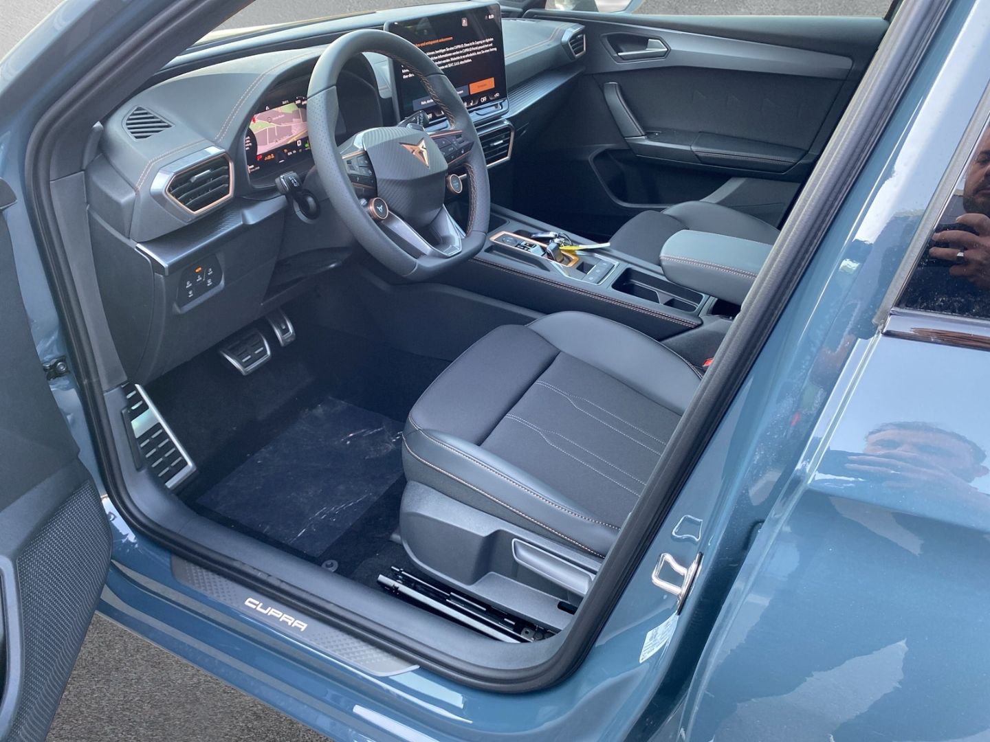 Fahrzeugabbildung CUPRA Leon 1.5 eTSI 110 kW*NAVI*PDC*SHZ*Full-Link*Cam*