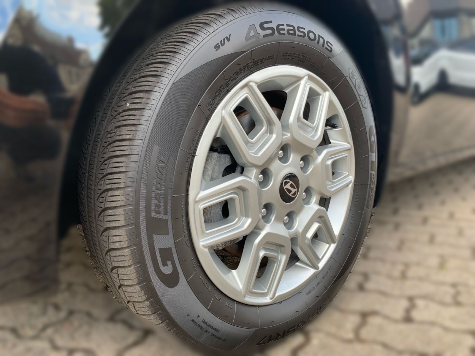 Fahrzeugabbildung Hyundai STARIA 1.6 T-GDI Hybrid Trend 9-Sitzer Navi Allw