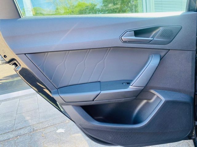 Fahrzeugabbildung CUPRA Leon e-Hybrid VIRTU+LED+NAVI+SHZ+DAB+ACC+PDC+