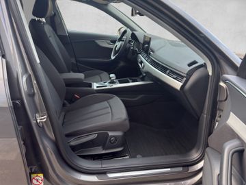 Audi A4 Lim. 30 TDI S tronic advanced|Schiebedach|DAB