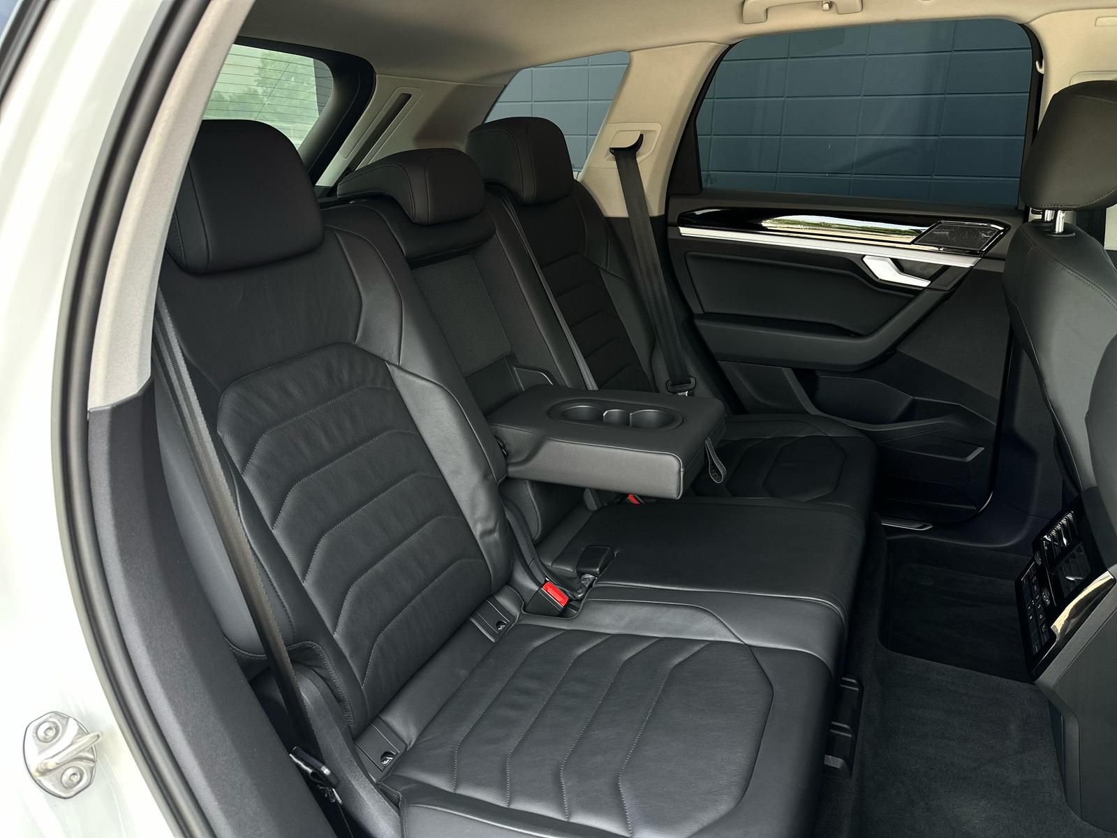 VW Touareg 3.0TDI ELEGANCE 4MOTION LED#AHK#KEYLE#SH - Image 17