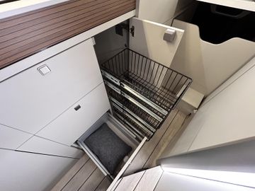 Westfalia Columbus 600 D 140PS 8G Schlafdach SOLAR SKYVIEW