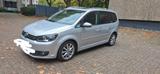 Volkswagen Auto Volkswagen Touran Silber - Volkswagen Touran mit Diesel-Antrieb: Kleinwagen