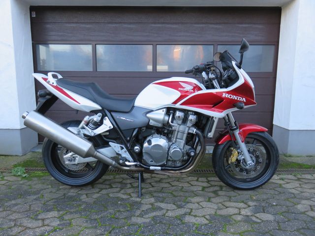 Honda CB 1300 SA  TOP  SCHECKHEFT  REIFEN NEU