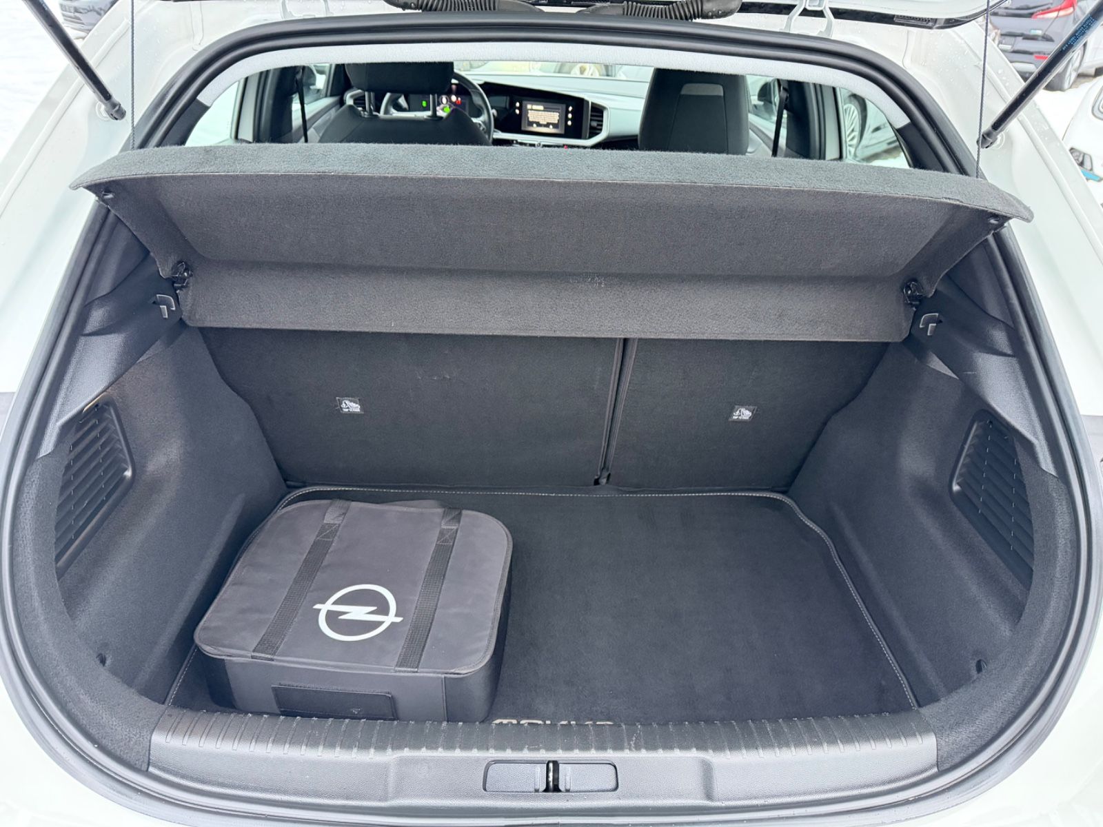 Fahrzeugabbildung Opel Mokka elektro°50 kWh°CCS°LED°Kamera°1.Hand°