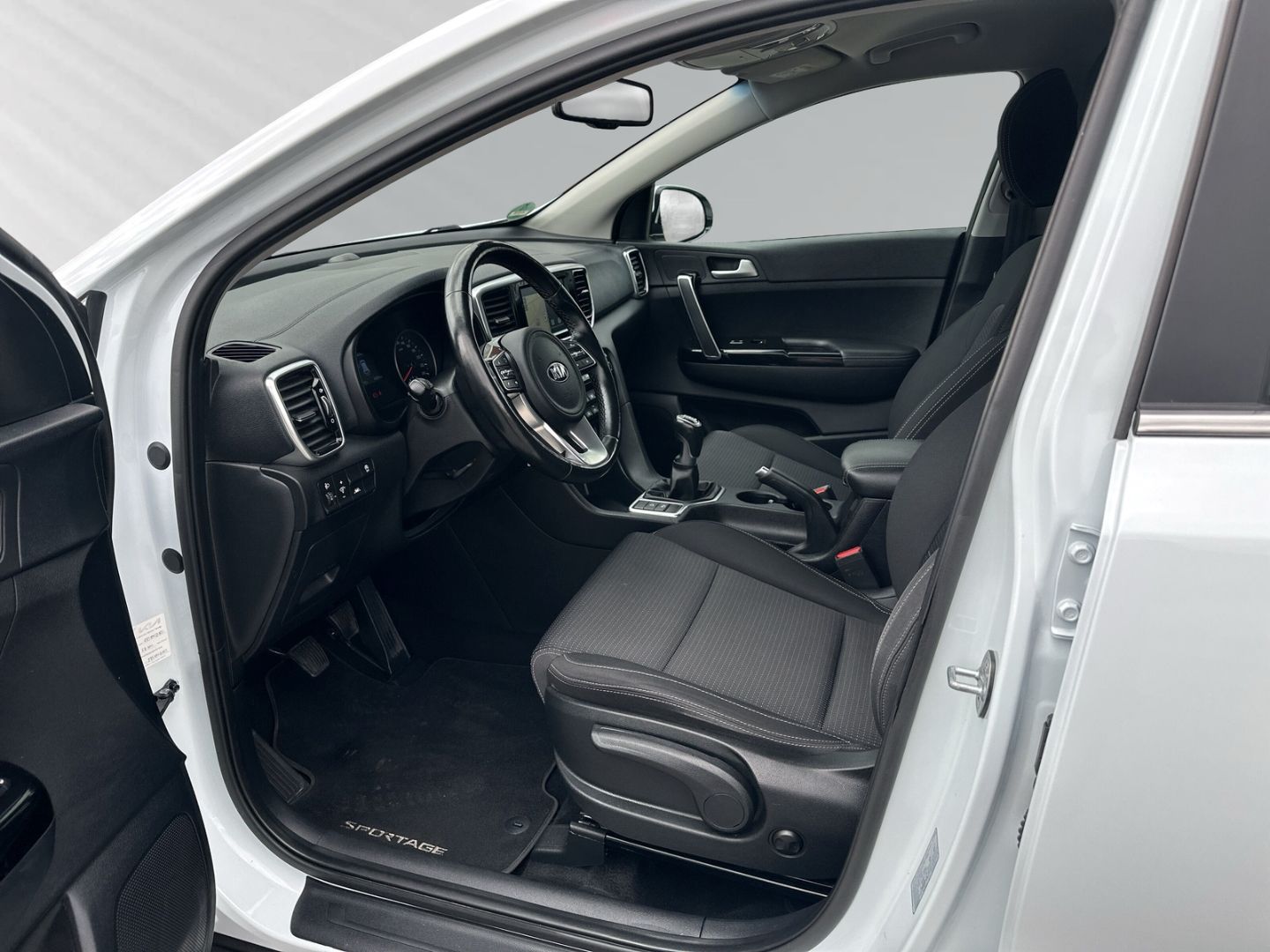 Fahrzeugabbildung Kia Sportage 1.6 Dream Team 2WD +Navi+Mehrzonenklima