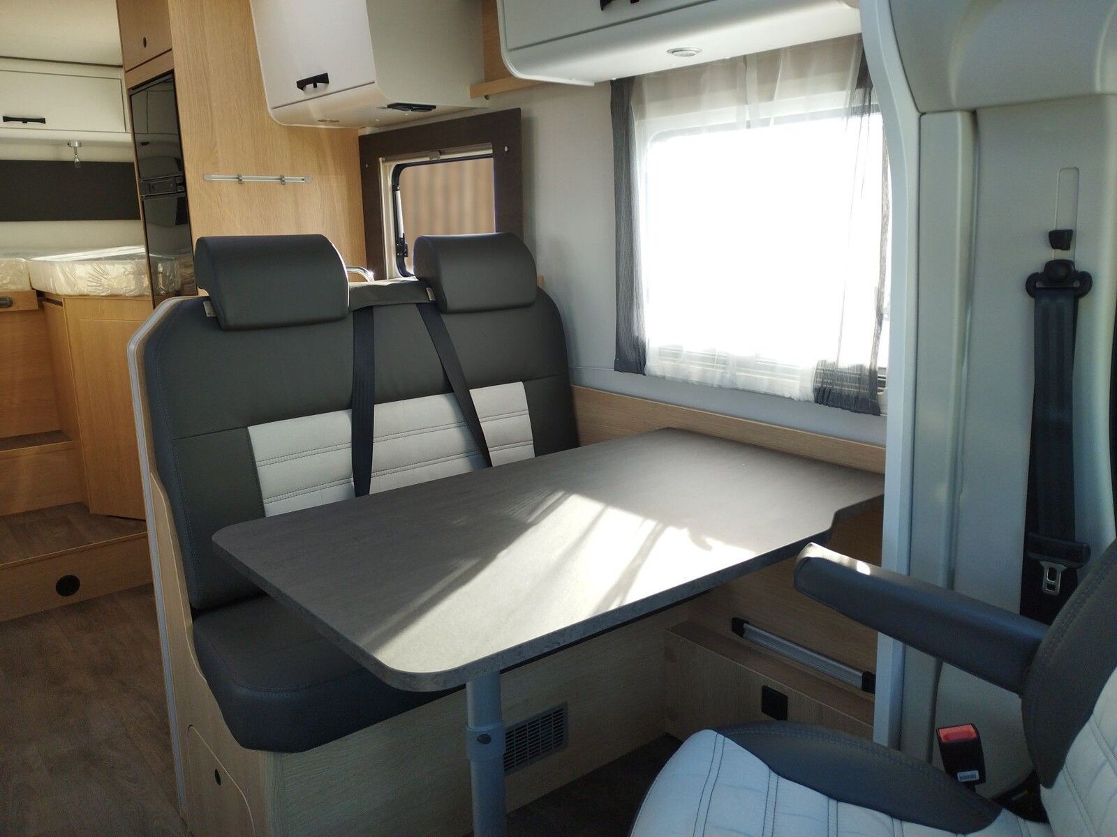 Fahrzeugabbildung Sunlight Adventure T 67 Automatik, Dörr Edition, TV