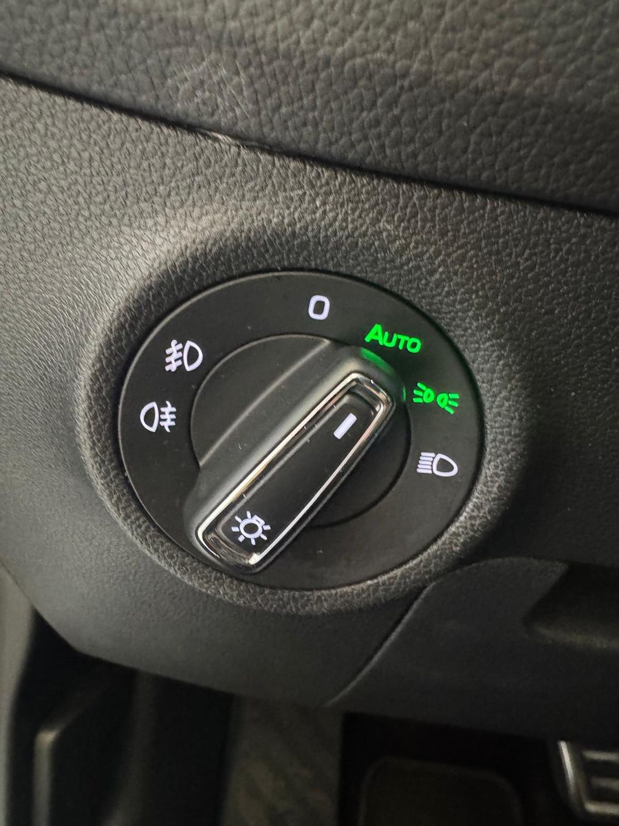 Fahrzeugabbildung SKODA Kodiaq Style  /AHK/1.HAND/SCHECKHEFT/NAVI
