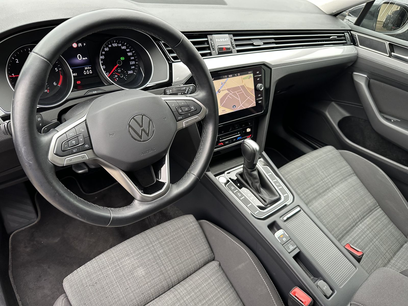 Fahrzeugabbildung Volkswagen Passat Variant 2.0 TDI DSG Business NAV+LED+ACC