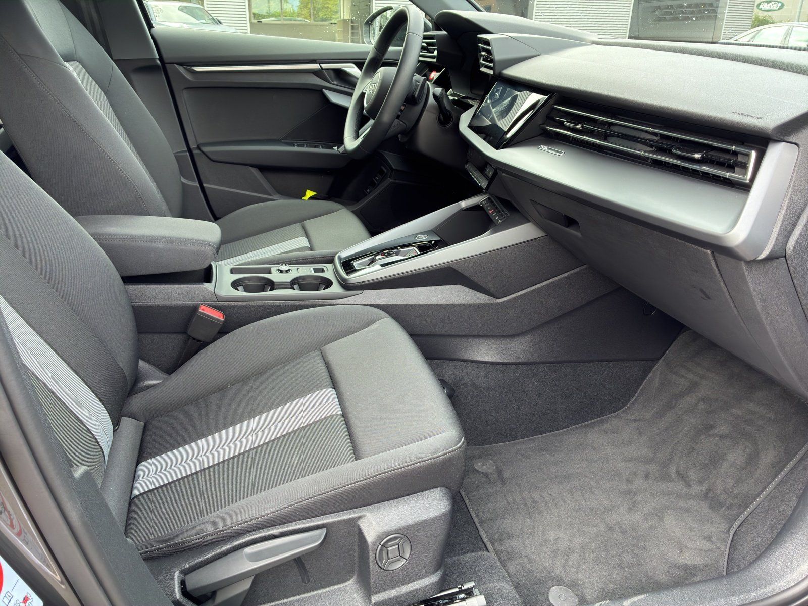 Fahrzeugabbildung Audi A3 Sportback 40 TFSI e S tronic Kamera,LED,Navi