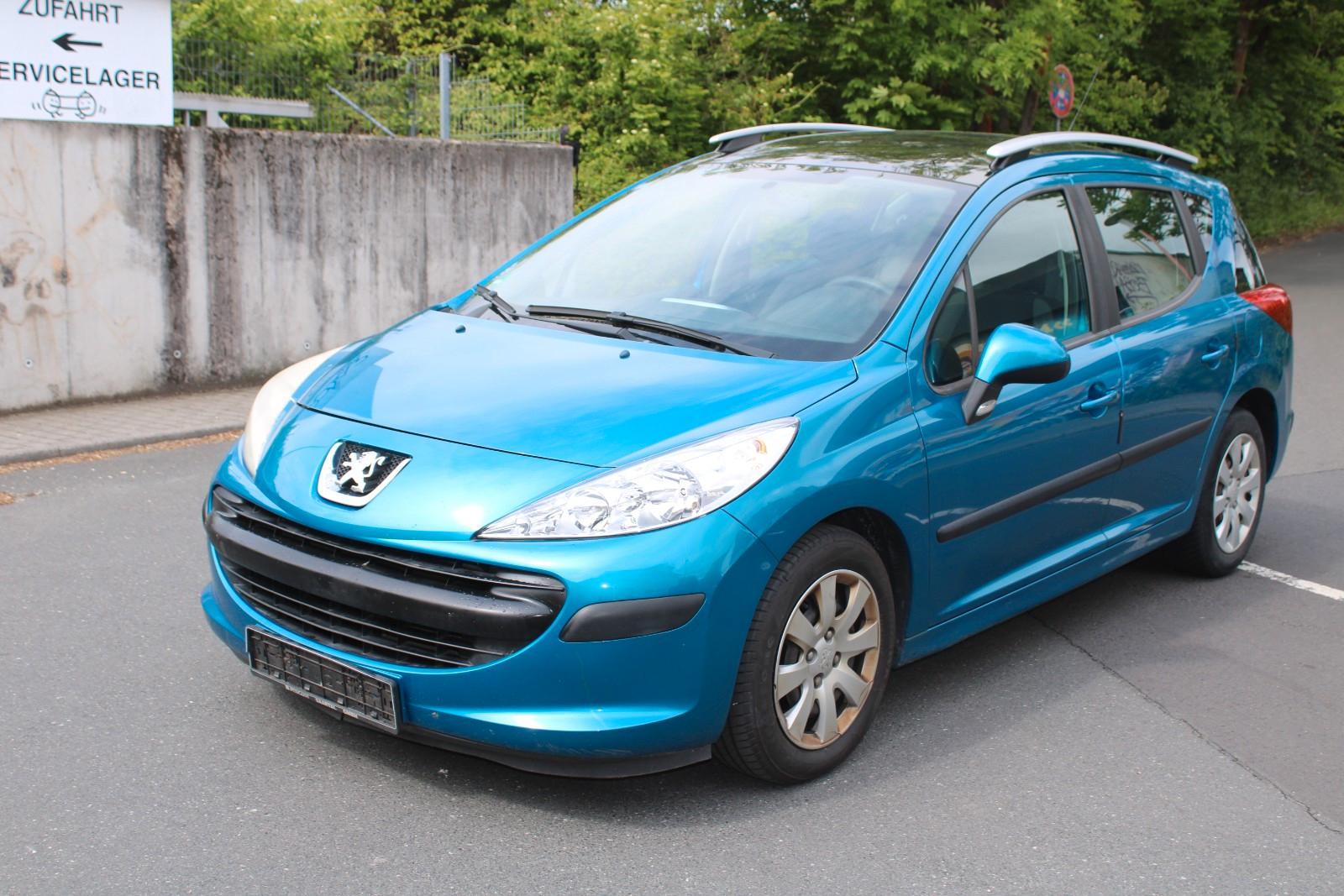 Peugeot 207 SW Tendance Panorama Klima PDC FB Top