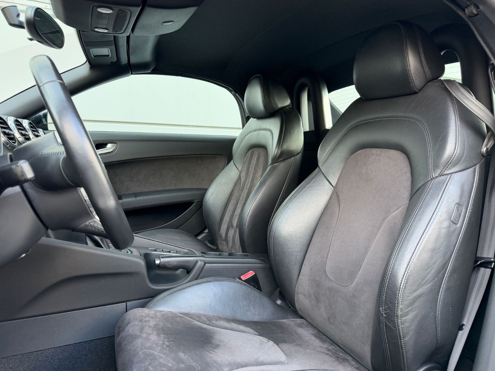 Audi TT 1.8 TFSI Roadster S-Line foto 17