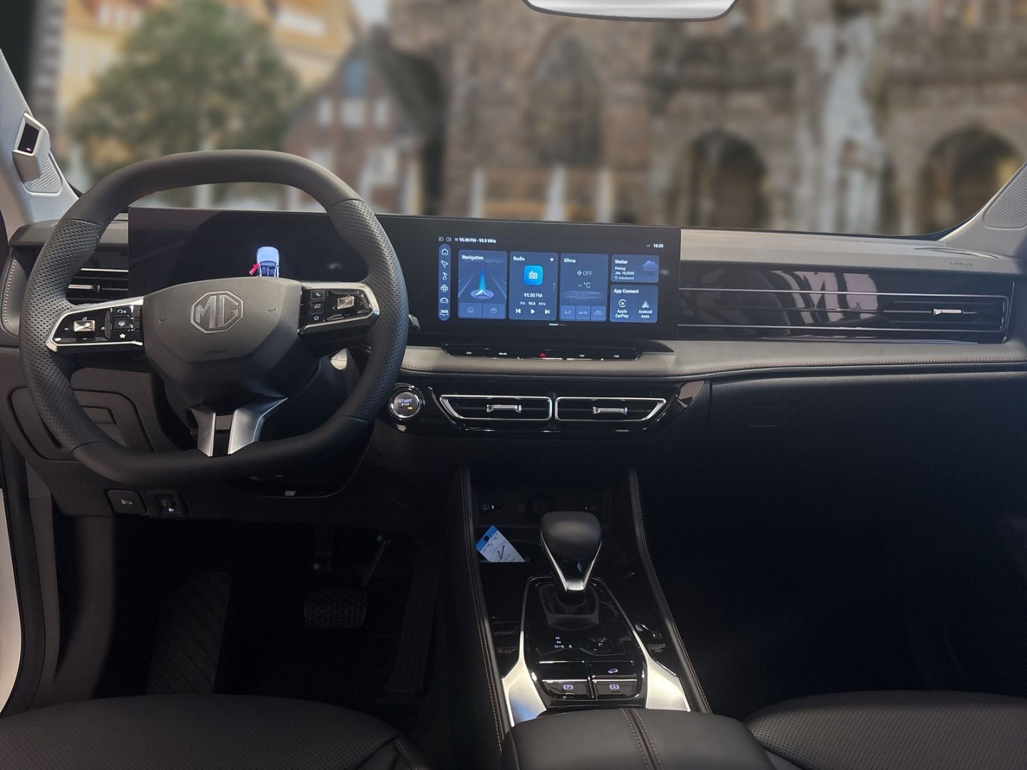 Fahrzeugabbildung MG HS Luxury Automatik FINANZIERUNGSANGEBOT