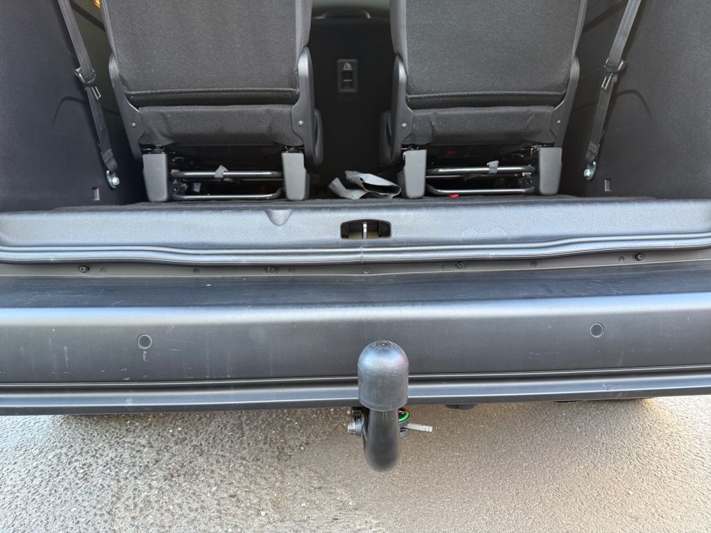 Fahrzeugabbildung Citroën Berlingo XL BlueHDi 130 FEEL 7-Sitzer