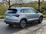 Skoda 1.5TSi DSG 130 Premium NAVI ACC PADACH LM18"AHK - Skoda Karoq: Sitzheizung