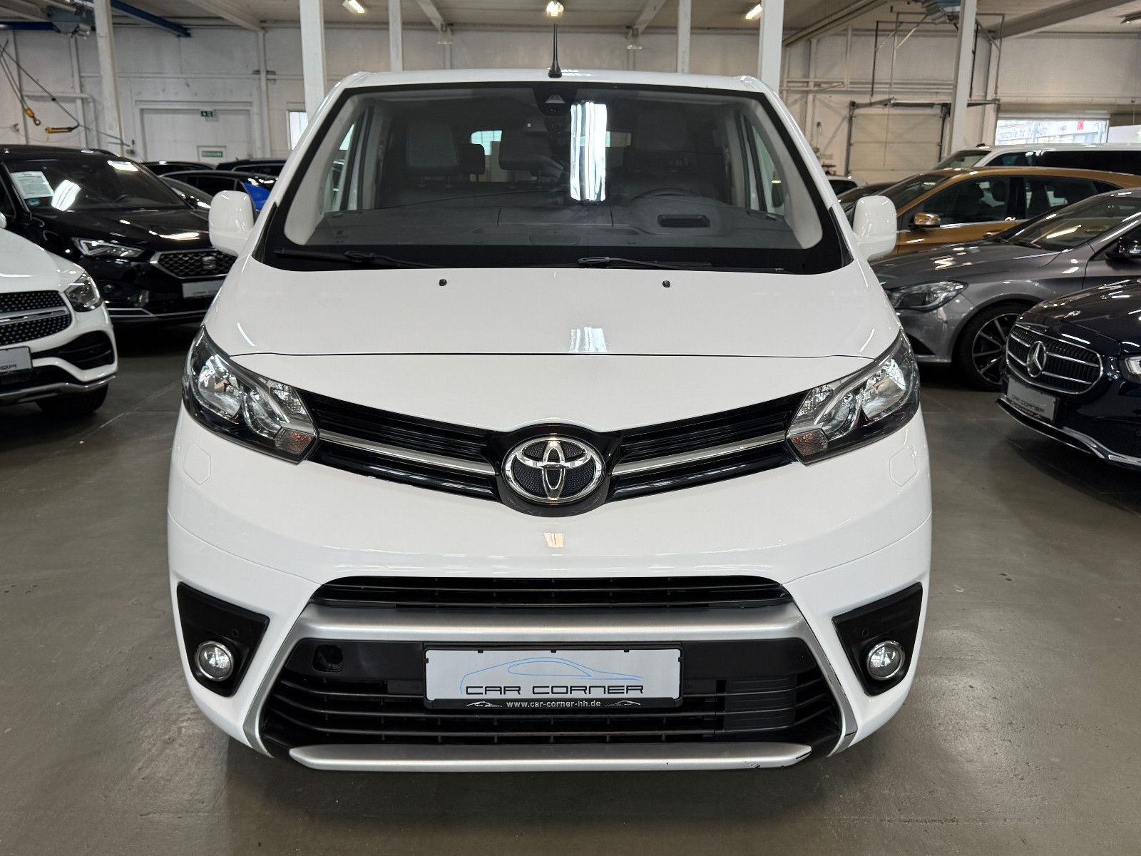 Fahrzeugabbildung Toyota Proace Verso L2 Shuttle Comfort Automatik Voll