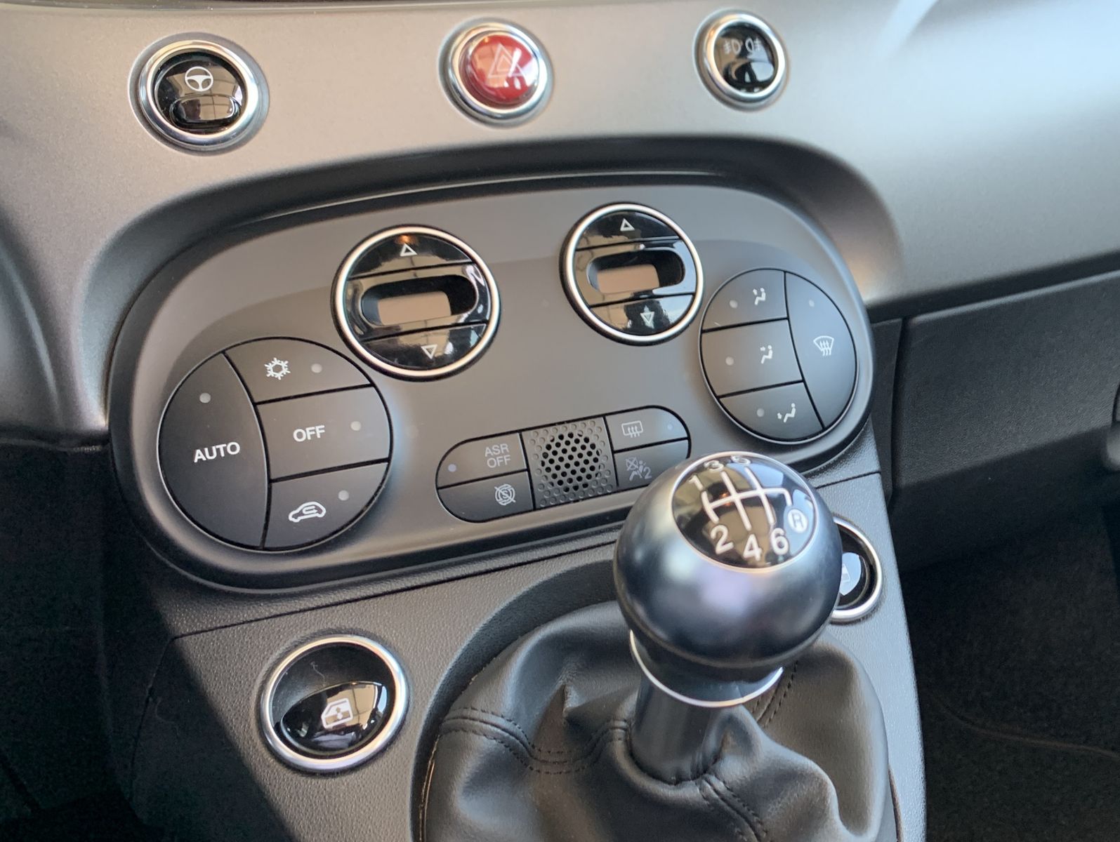 Fahrzeugabbildung Fiat 500C 1.0 GSE Hybrid*Sport*Leder*LED*MFL*CarPlay*