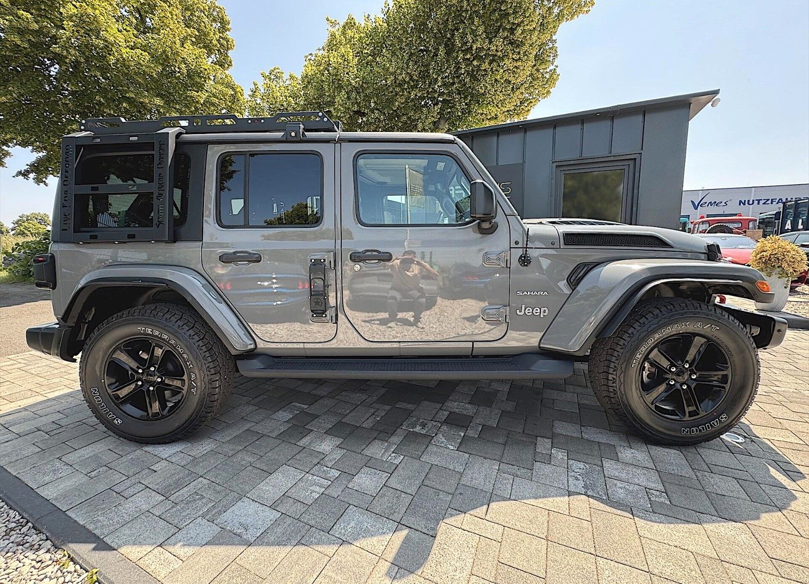 Fahrzeugabbildung Jeep Wrangler 2.0 T Unlimited Sahara OFFROAD 4x4 19%