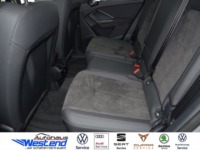 Fahrzeugabbildung Audi RSQ3 Sportback 2.5l TFSI 294kW qu. 280km/h Navi