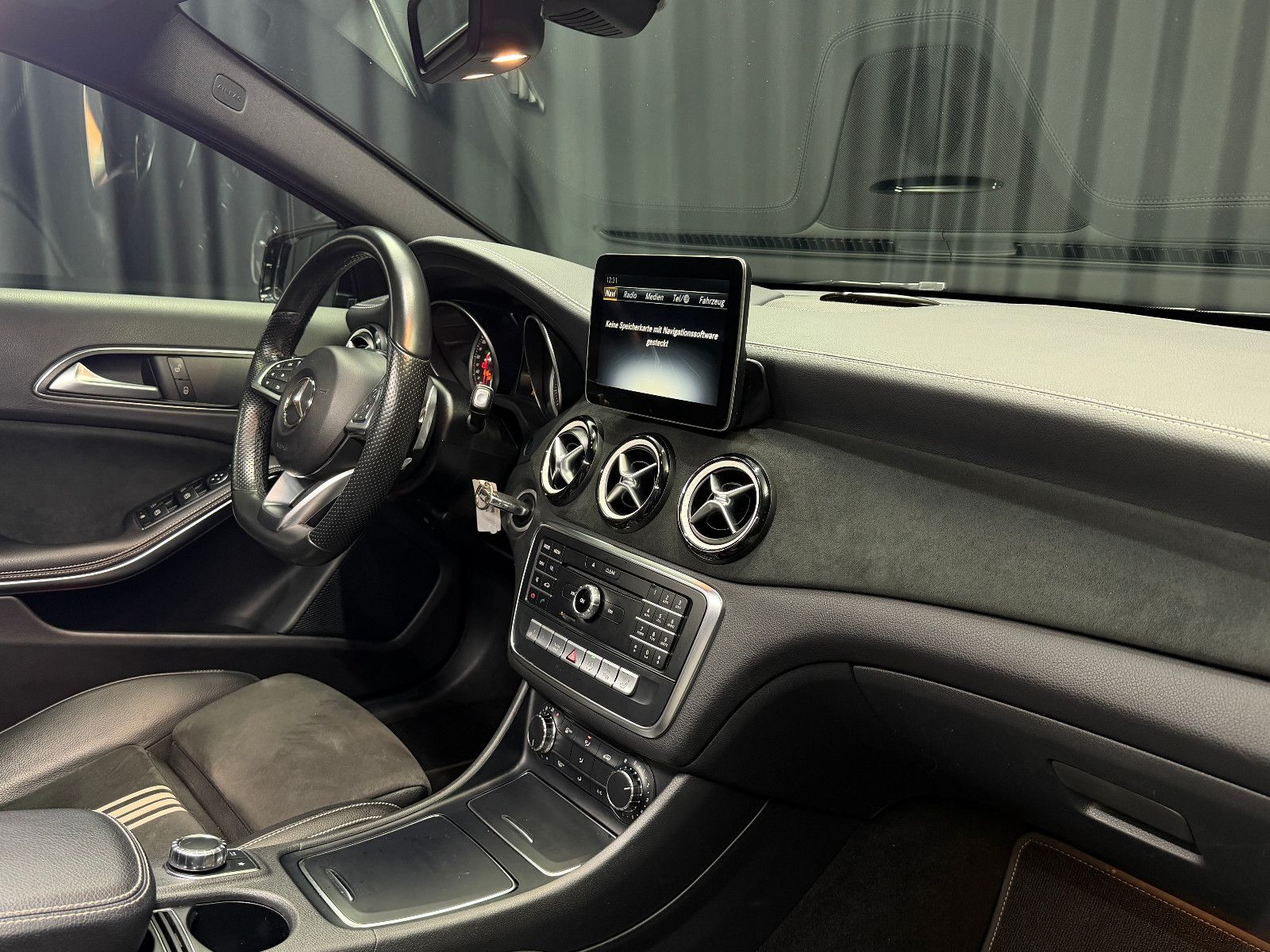 Fahrzeugabbildung Mercedes-Benz A 200 CDI|AMG-LINE|7G AUTOMATIK|NAVI|KAMERA