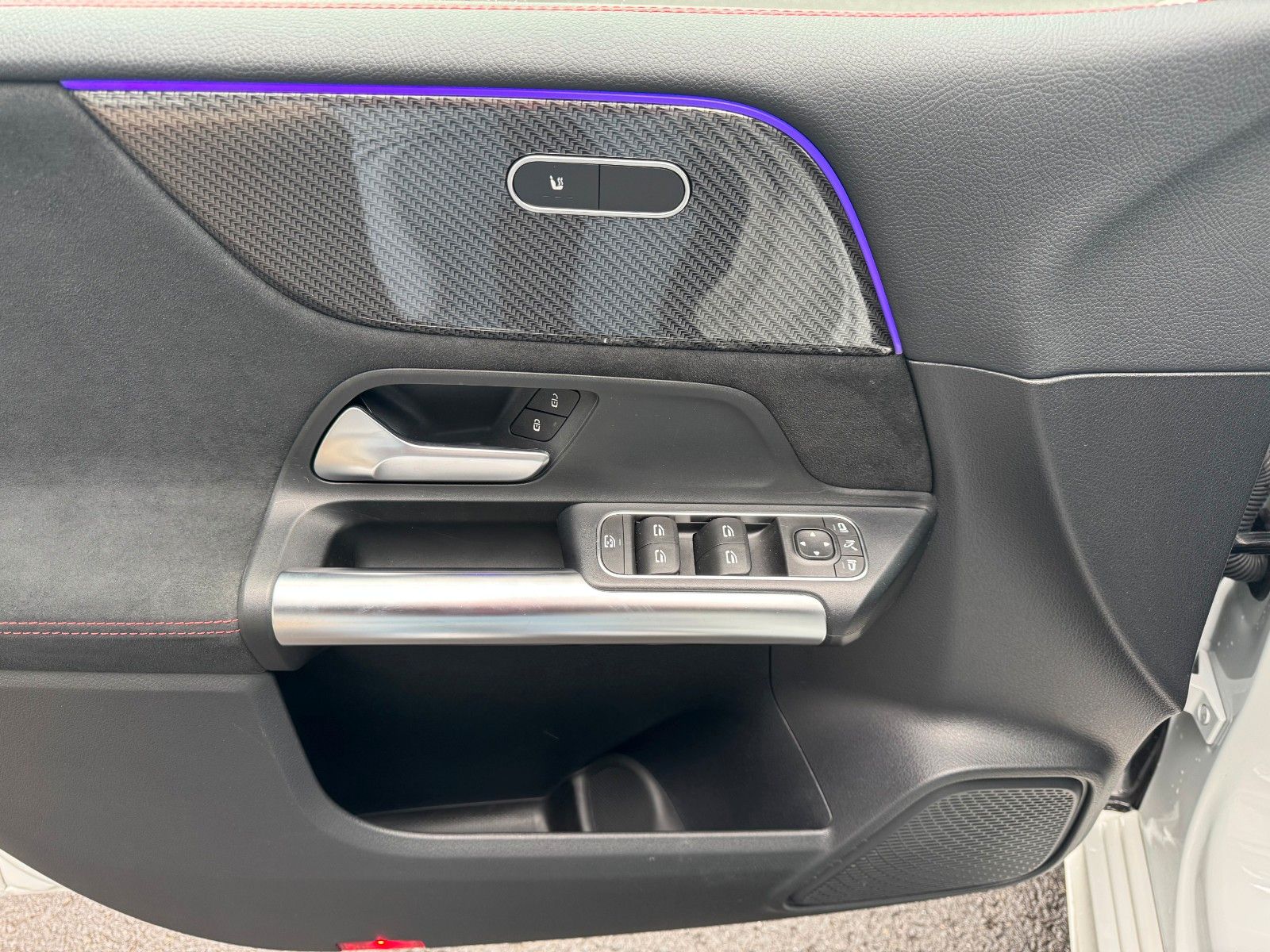 Fahrzeugabbildung Mercedes-Benz B 200 AMG+Ambiente+360+LED+IHC+TotW