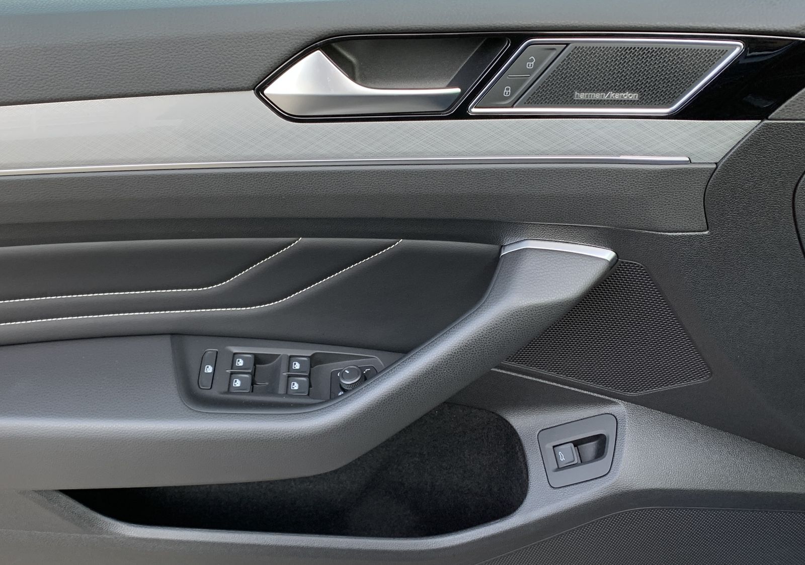Fahrzeugabbildung Volkswagen Passat Variant 2.0 TDI*Leder*IQ.LIGHT*Cam*Leder*