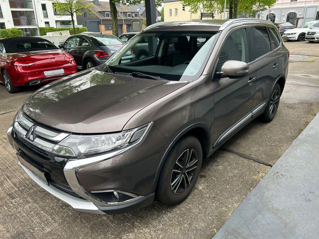 Fahrzeugabbildung Mitsubishi Outlander Edition 100+CarPlay+SHZ+Kamera+1.Hand
