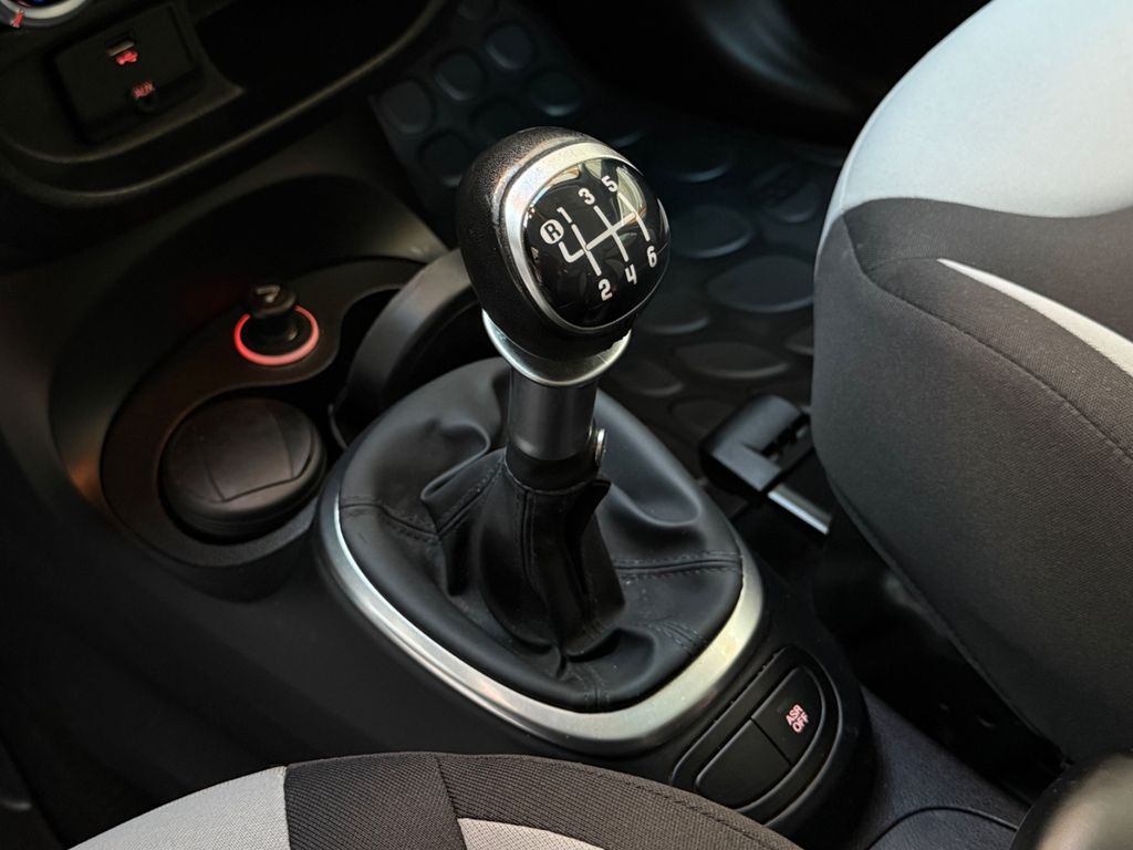 FIAT 500L|PDC|Klima|DAB|Navi|Tempomat|Bluetooth|AUX FIAT 500L|PDC|Klima|DAB|Navi|Tempomat|Bluetooth|AUX