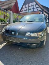 Seat schwarzer Seat Leon 1,6i 16 V, EZ 9/06, 13... - Seat Leon aus 2006: 1.9