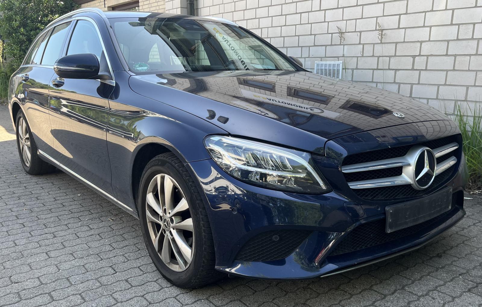 Mercedes-Benz C 220 d T Avantgarde LED/Leder/AHK/Kamera/1.Hand