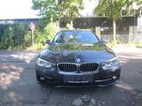 BMW Touring 320i Sport Line Leder LED PDC Autom. - BMW 320 Gebrauchtwagen in Berlin