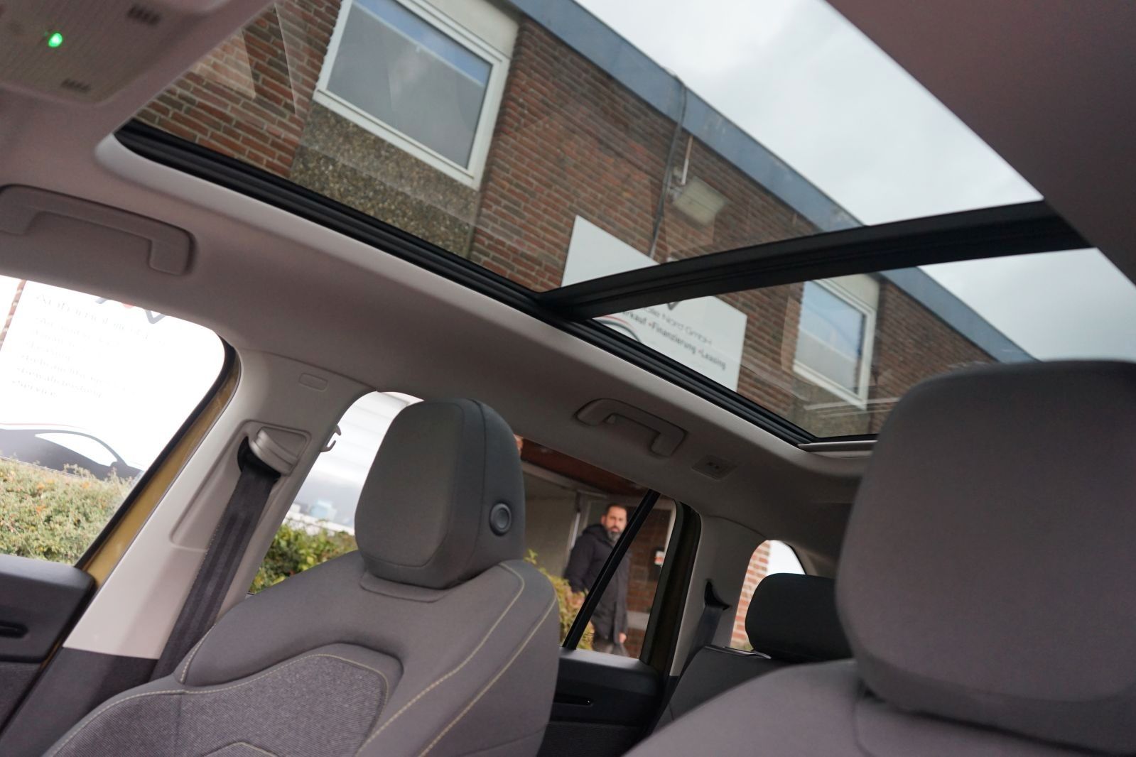 Fahrzeugabbildung SKODA Kodiaq 1.5 TSI Selection 7 Sitzer*Kam*Acc*Pano