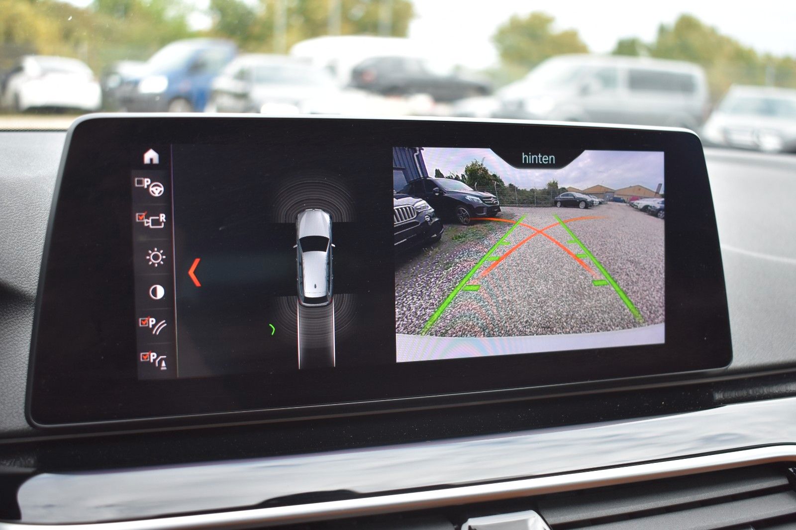Fahrzeugabbildung BMW 530 d Touring Sport Line Panora Leder HUD AHK ke