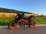 KTM Super Duke R